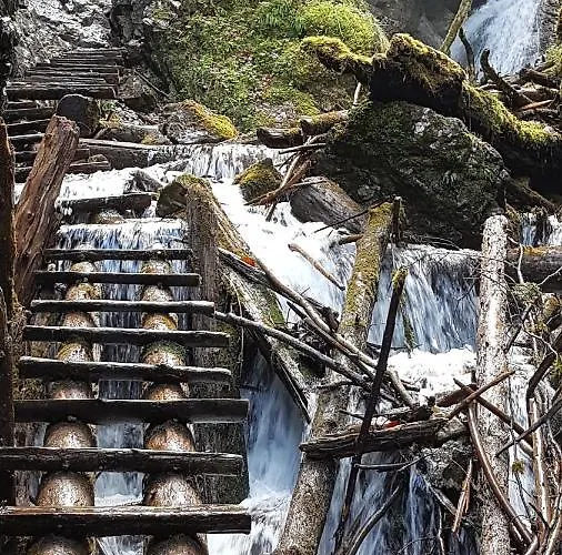 Daire Pat - A Spacious Place Near The Station And Center Spišská Nová Ves