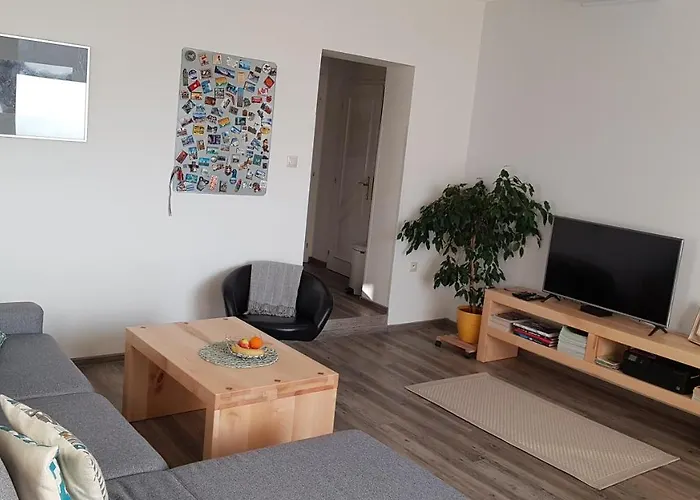 Daire Pat - A Spacious Place Near The Station And Center